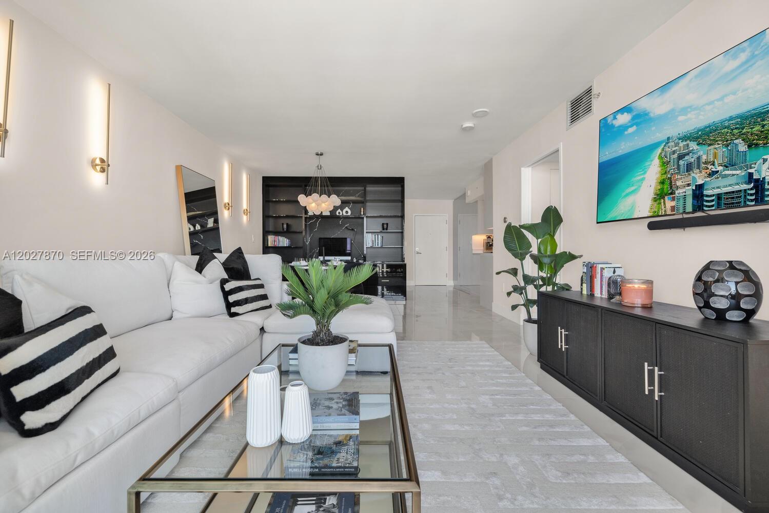 90 Alton Road, Unit 2207 Miami Beach, FL 33139 - Photo 6 of 24