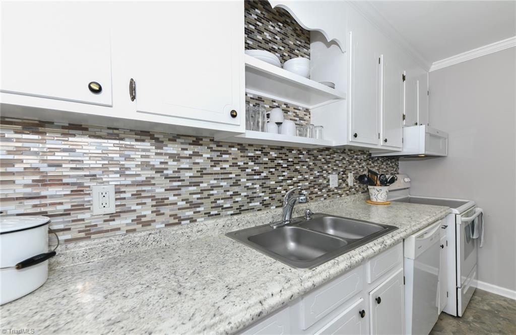 5745 Bramblegate Road, Unit E Greensboro, NC 27409 - Photo 11 of 27 Gallery Image 11