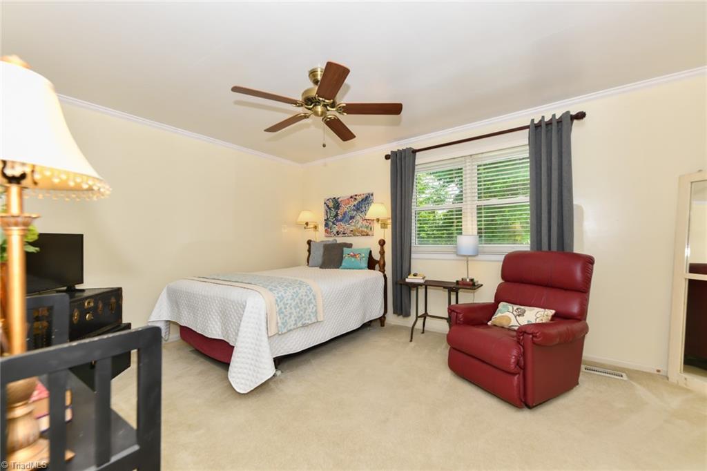 5745 Bramblegate Road, Unit E Greensboro, NC 27409 - Photo 16 of 27 Gallery Image 16