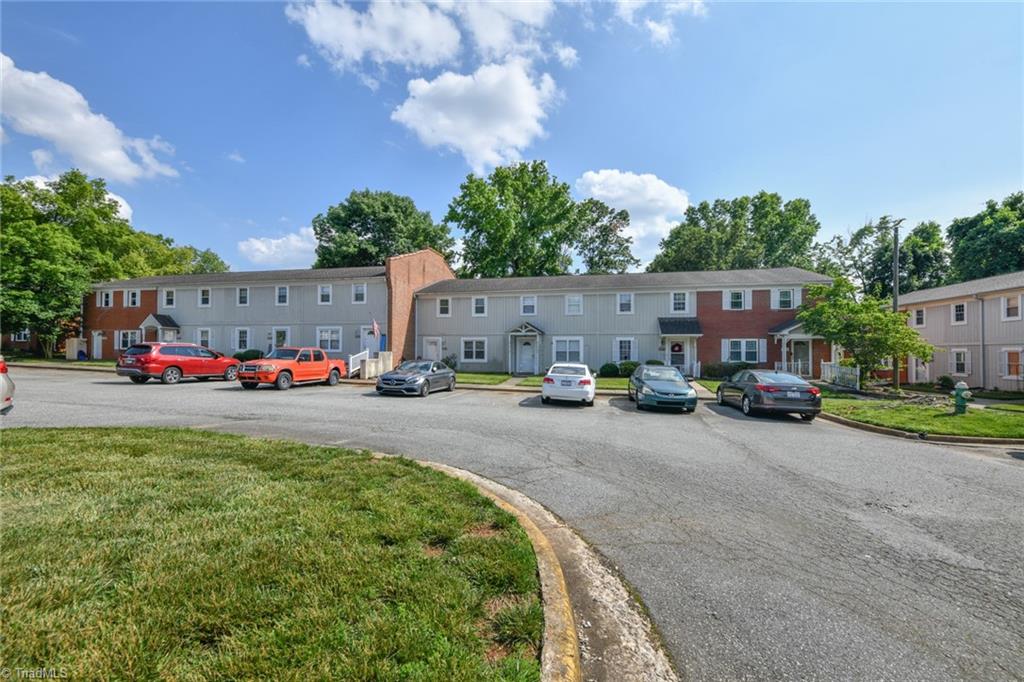 5745 Bramblegate Road, Unit E Greensboro, NC 27409 - Photo 27 of 27 Gallery Image 27