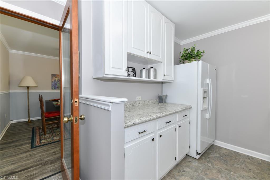 5745 Bramblegate Road, Unit E Greensboro, NC 27409 - Photo 10 of 27 Gallery Image 10