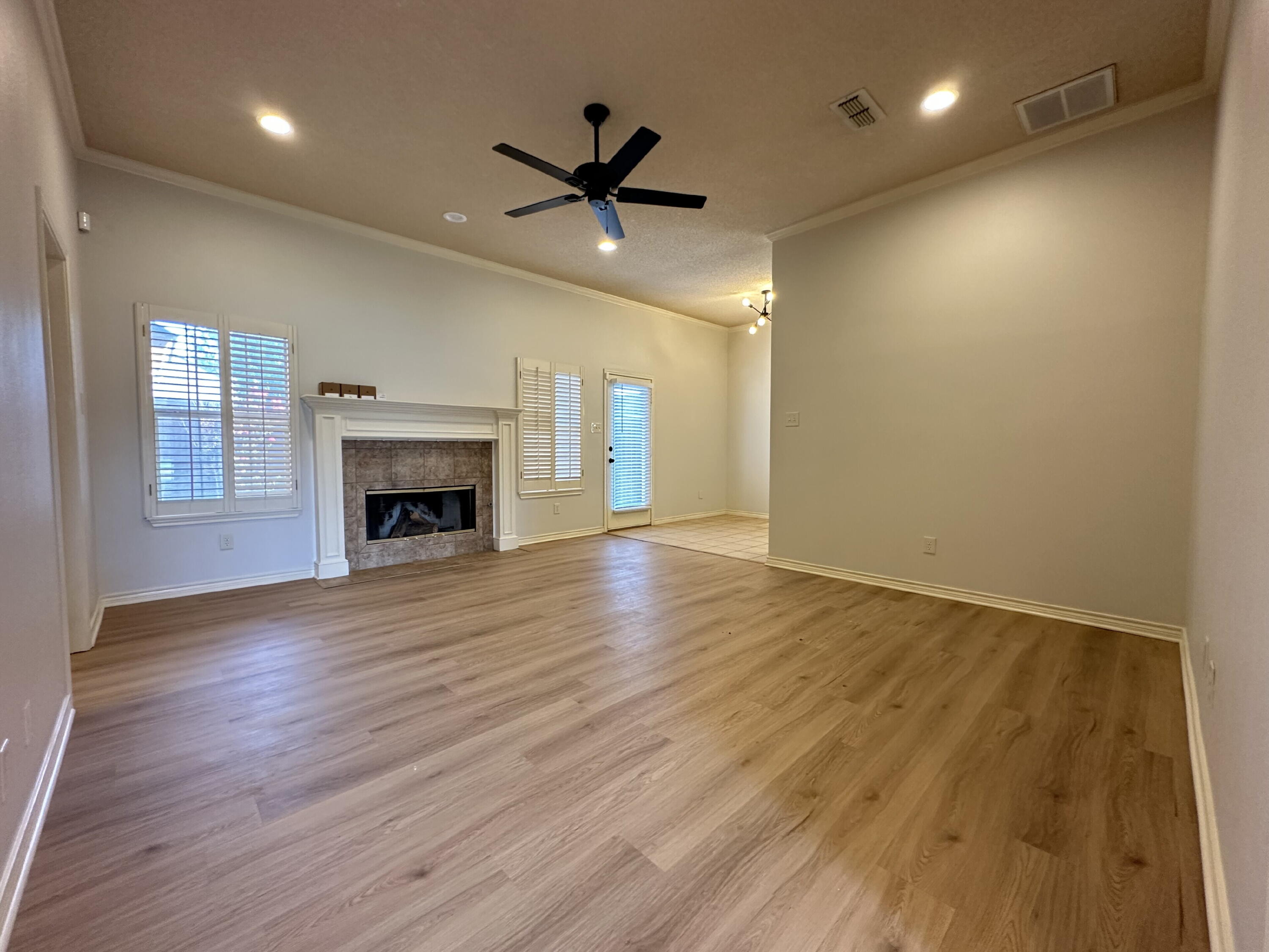 5422 99th Street Lubbock, TX 79424 - Photo 3 of 21 IMG_1414