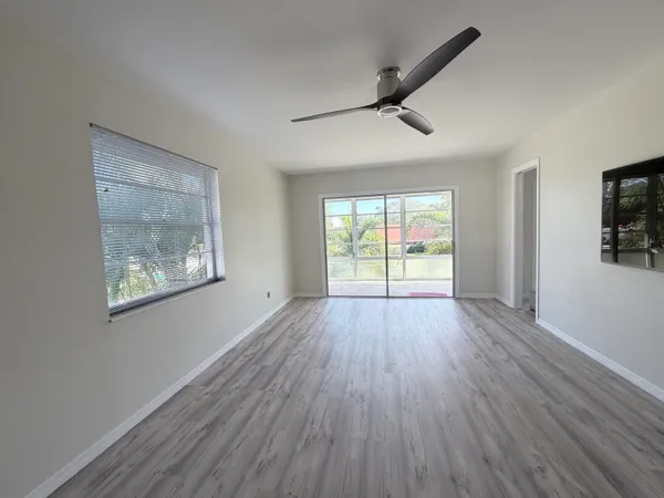 $1,600 | 2600 Southeast Ocean Boulevard, Unit Y15, Stuart, FL 34996