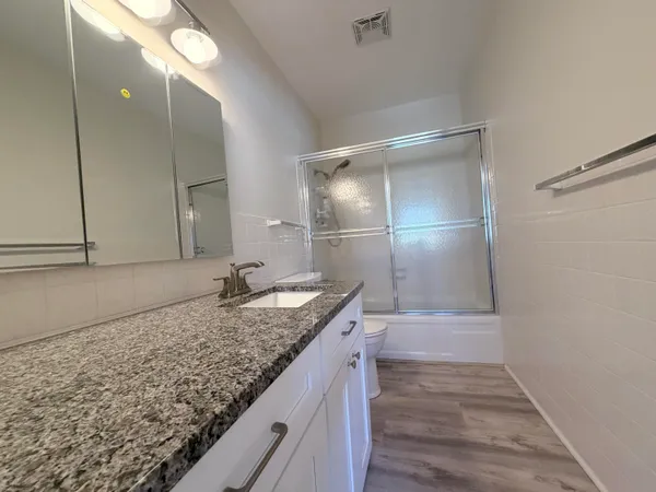 $1,600 | 2600 Southeast Ocean Boulevard, Unit Y15, Stuart, FL 34996