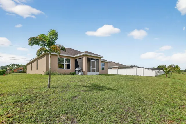 $449,000 | 543 Southwest Whitmore Drive, Port St. Lucie, FL 34984