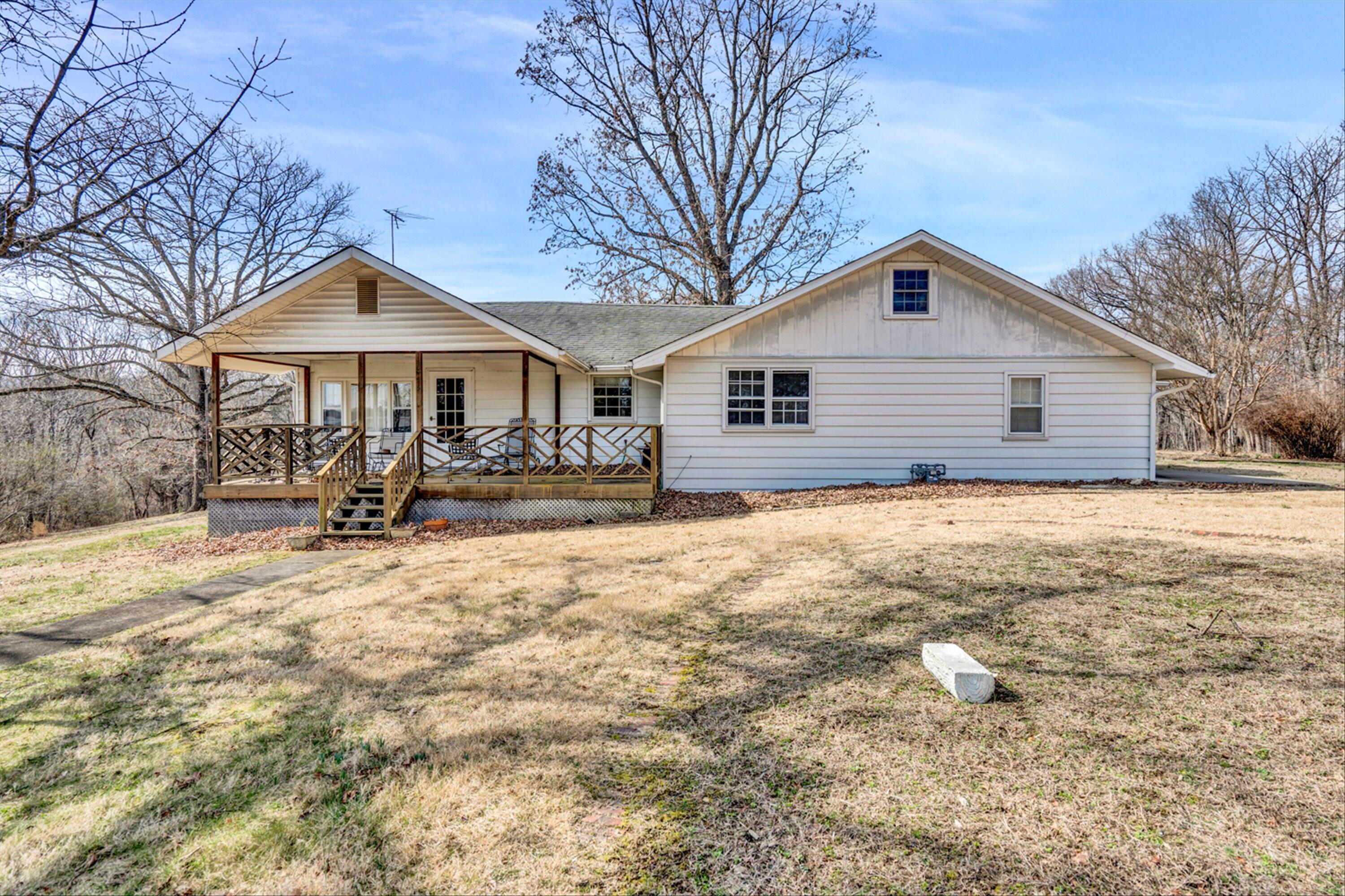 655 Hemlock Road Salem, VA 24153 - Photo 1 of 22 01-DSC7207