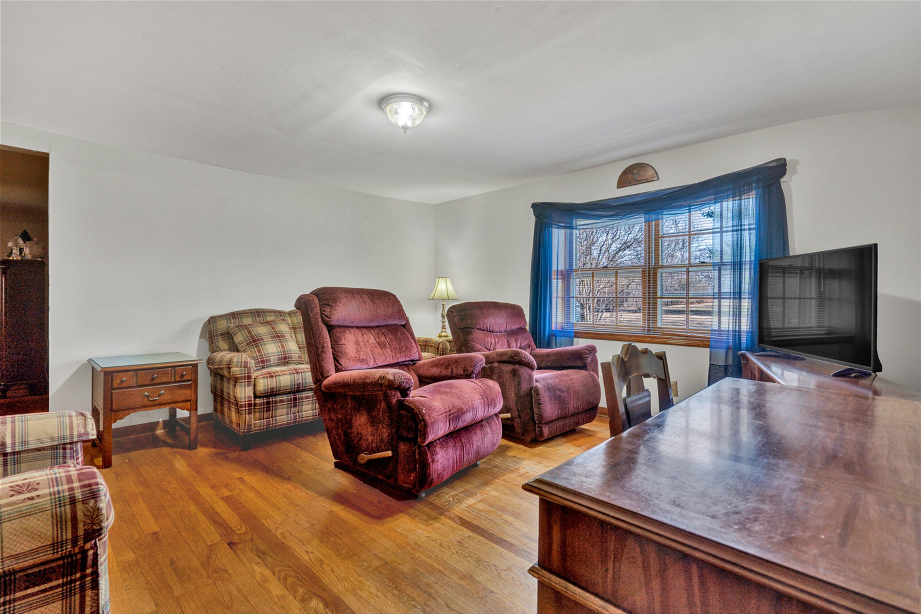 655 Hemlock Road Salem, VA 24153 - Photo 9 of 22 09-DSC7246