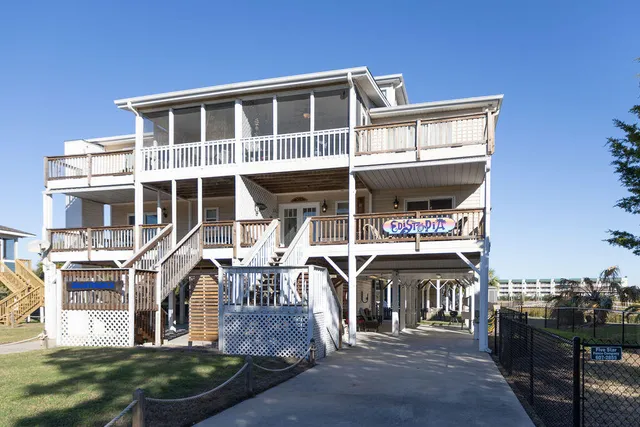 $745,000 | 3611 Yacht Club Road, Unit B, Edisto Island, SC 29438