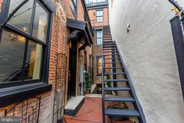 $3,149,000 | 810 Prince Street, Alexandria, VA 22314