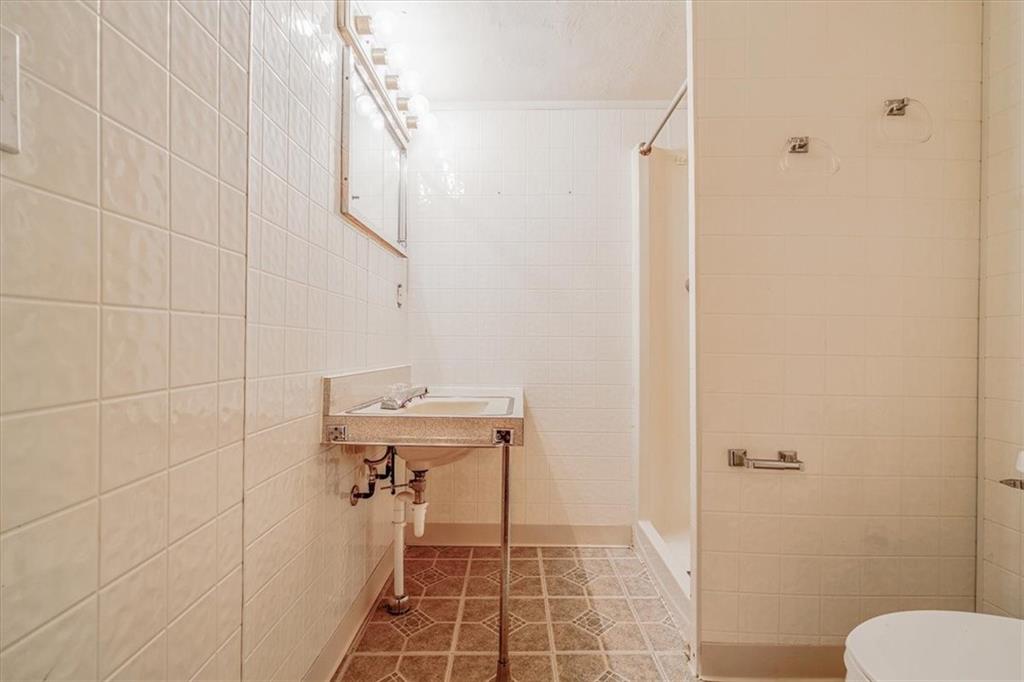 5200 Blossom Road Pittsburgh, PA 15236 - Photo 38 of 45 Gallery Image 38