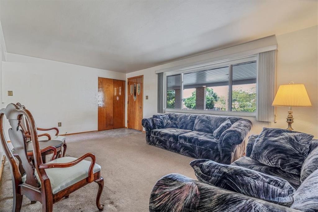 5200 Blossom Road Pittsburgh, PA 15236 - Photo 5 of 45 Gallery Image 5