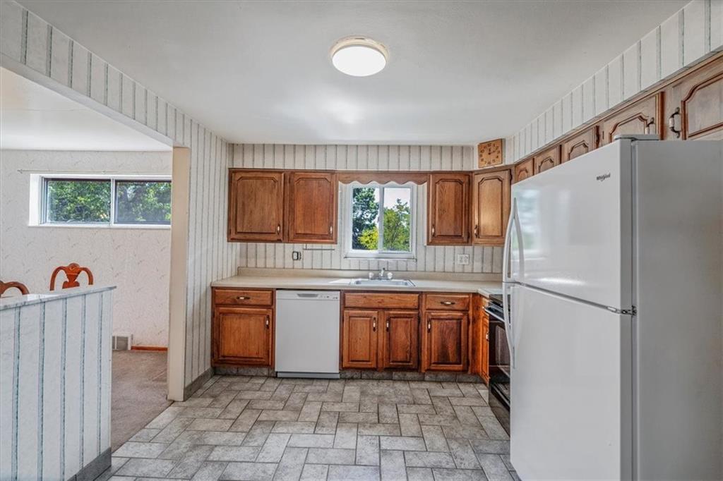 5200 Blossom Road Pittsburgh, PA 15236 - Photo 9 of 45 Gallery Image 9