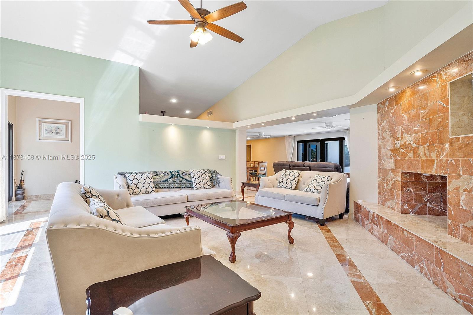 2531 Northeast 195th Street Aventura, FL 33180 - Photo 12 of 45