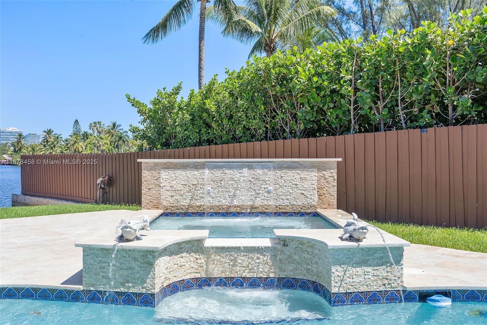 2531 Northeast 195th Street Aventura, FL 33180 - Photo 35 of 45