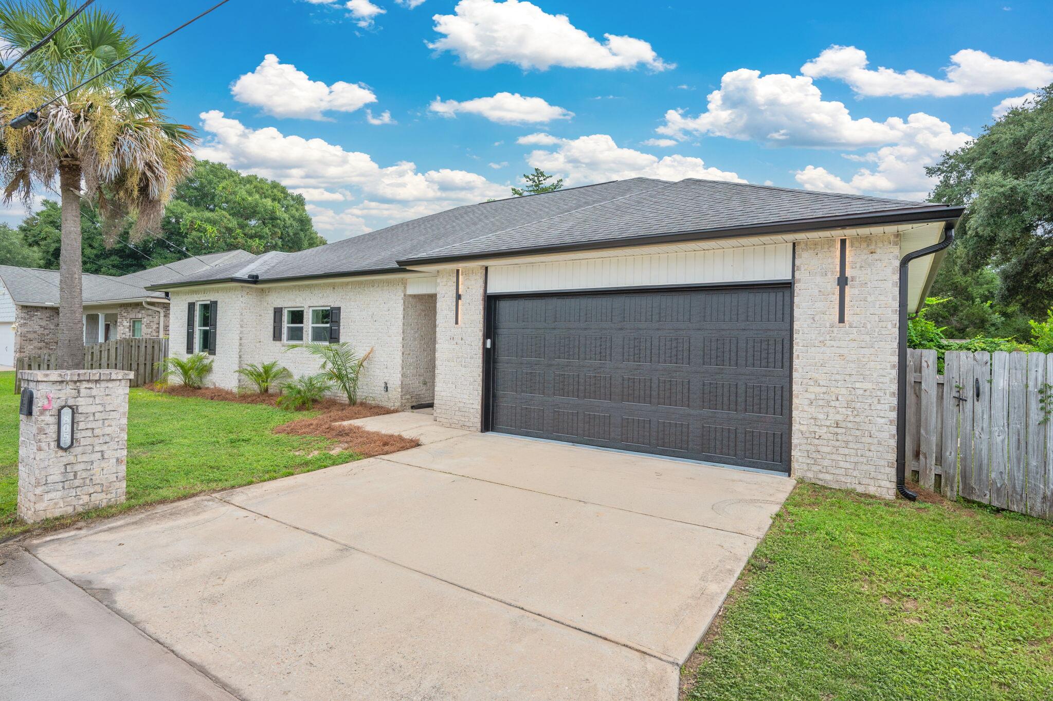 805 Dawes Road Fort Walton Beach, FL 32547 - Photo 2 of 41 46-web-or-mls-805-dawes-rd