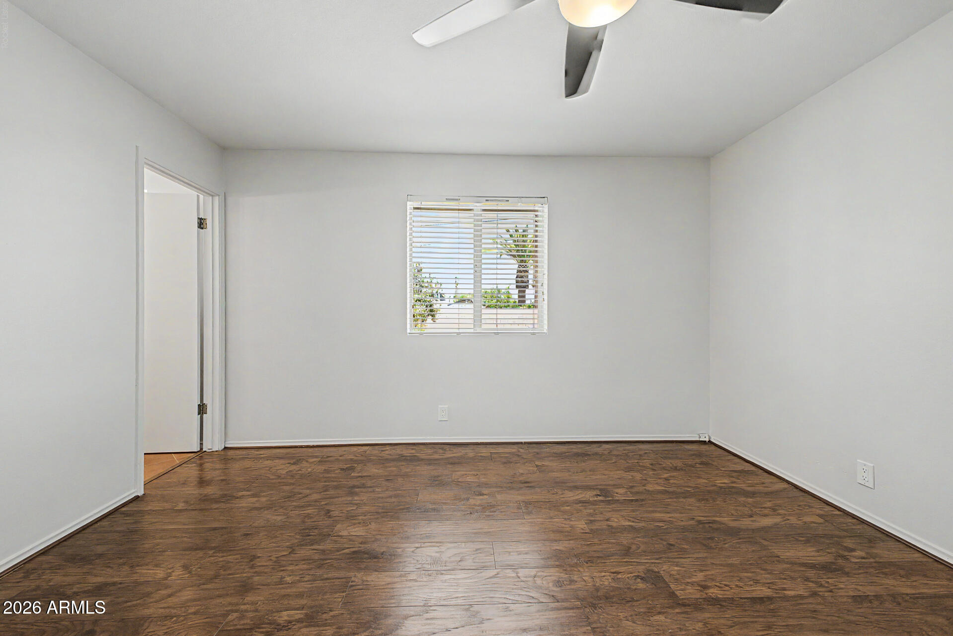 3910 East Shangri La Road Phoenix, AZ 85028 - Photo 17 of 33
