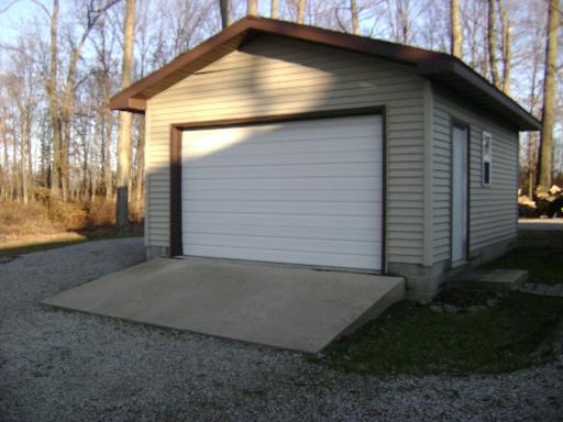 7872 Baylis Road Kinmundy, IL 62854 - Photo 13 of 16 a backyard of a house with lots of green space