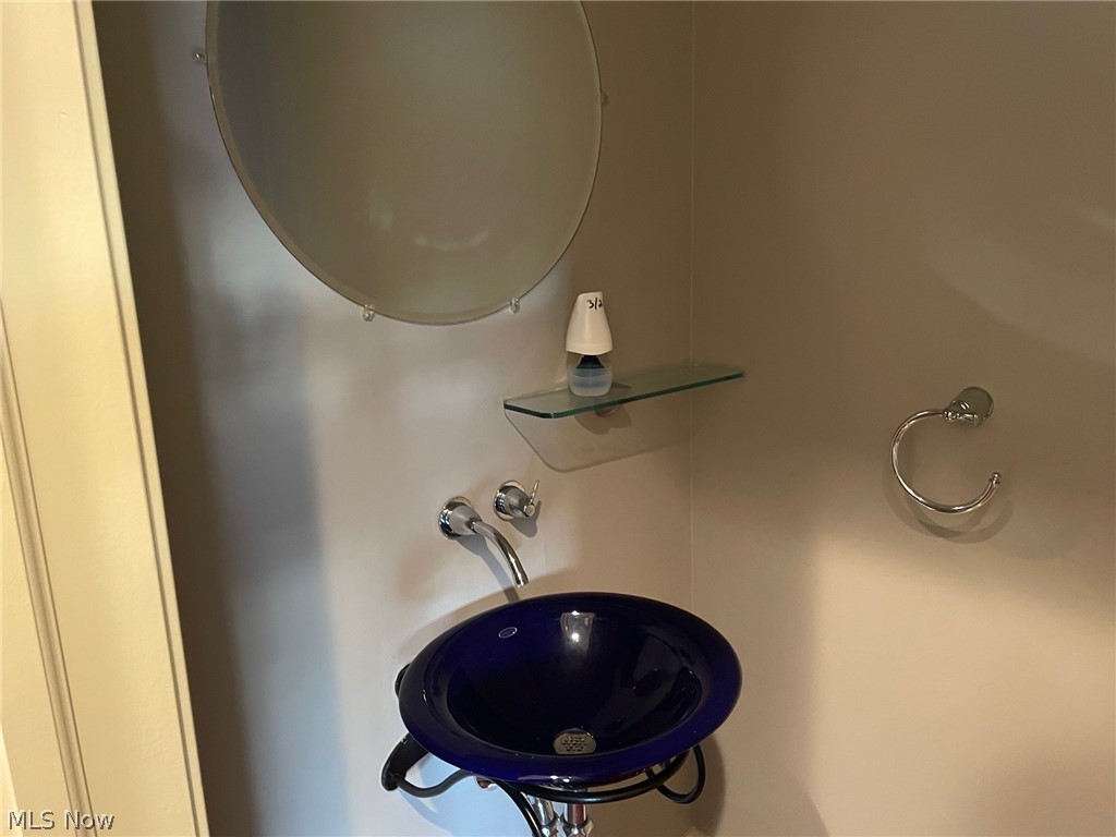4440 Sexton Road Cleveland, OH 44105 - Photo 15 of 38 1/2 bath view 3