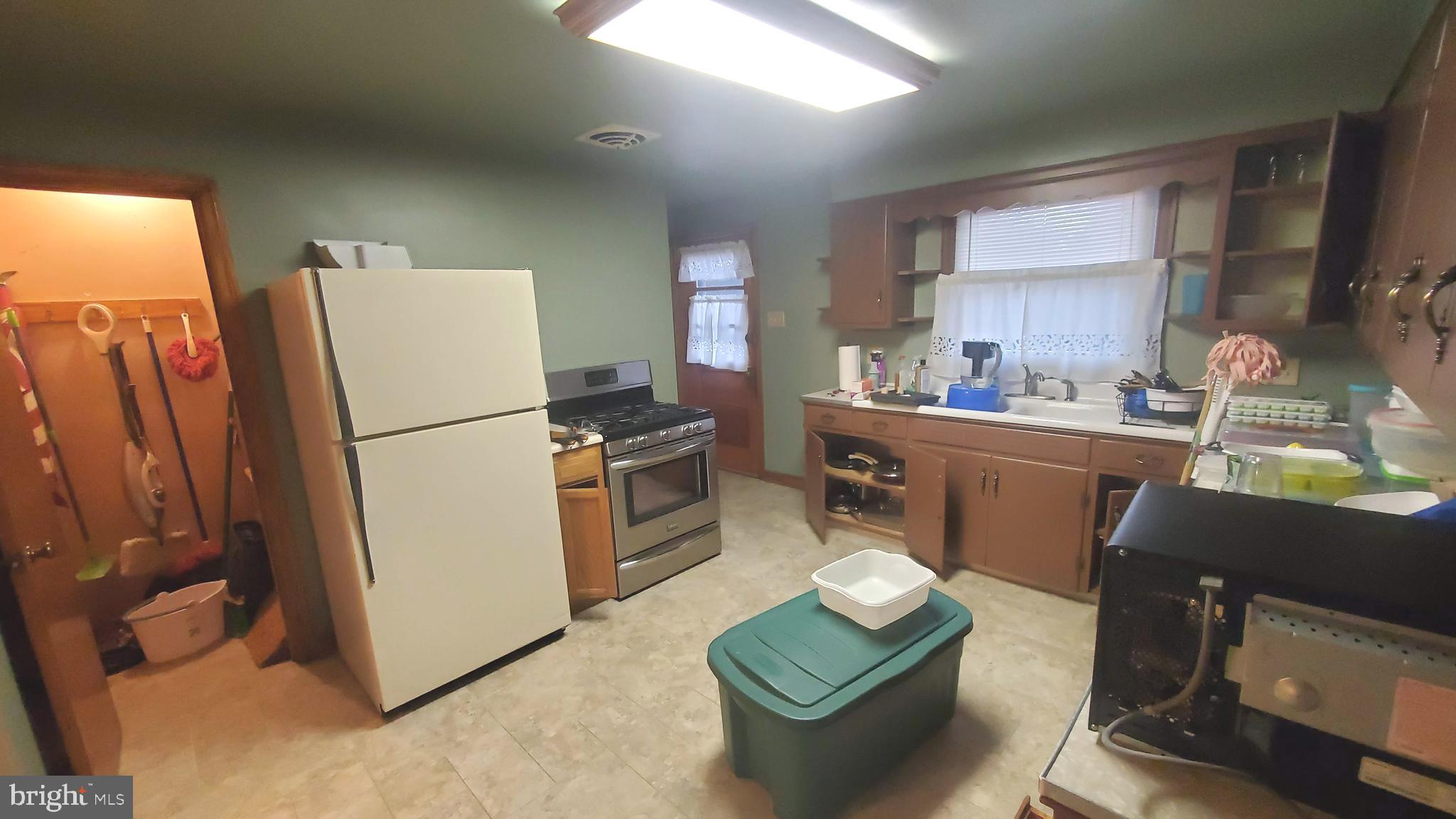 830 Locust Grove Road York, PA 17402 - Photo 12 of 24 Gallery Image 12