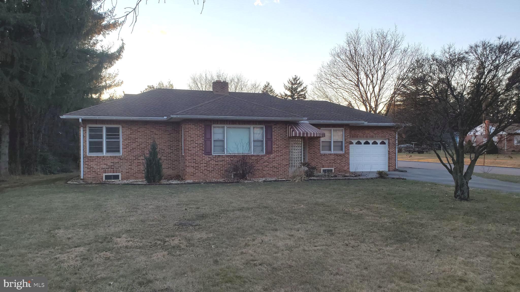 830 Locust Grove Road York, PA 17402 - Photo 3 of 24 Gallery Image 3