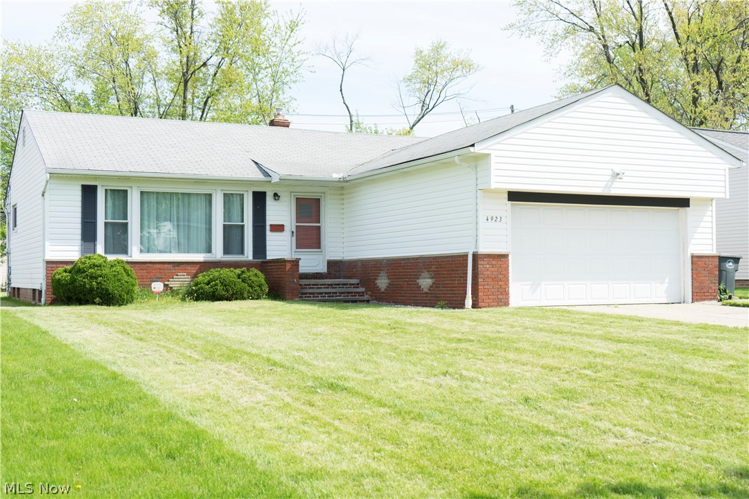 4923 North Sedgewick Road Cleveland, OH 44124 - Photo 1 of 13 Gallery Image 1