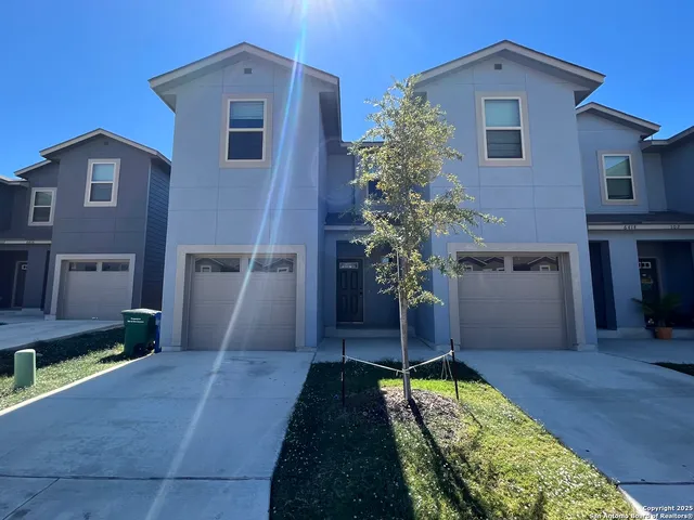 $1,395 | 6414 Luglio Lane, Unit 104, San Antonio, TX 78233
