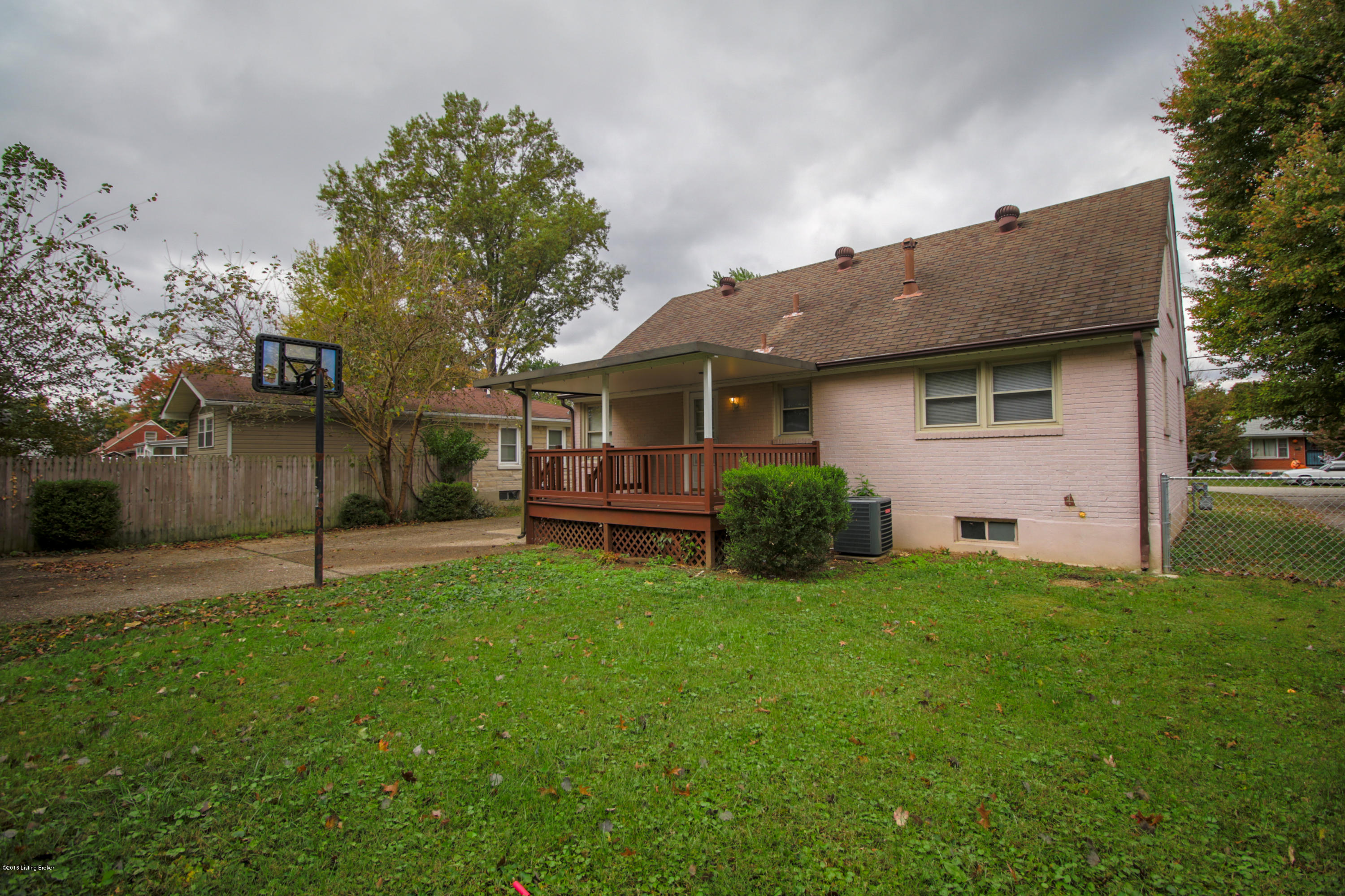 7719 Bluebonnet Road Louisville, KY 40258 - Photo 7 of 44 6