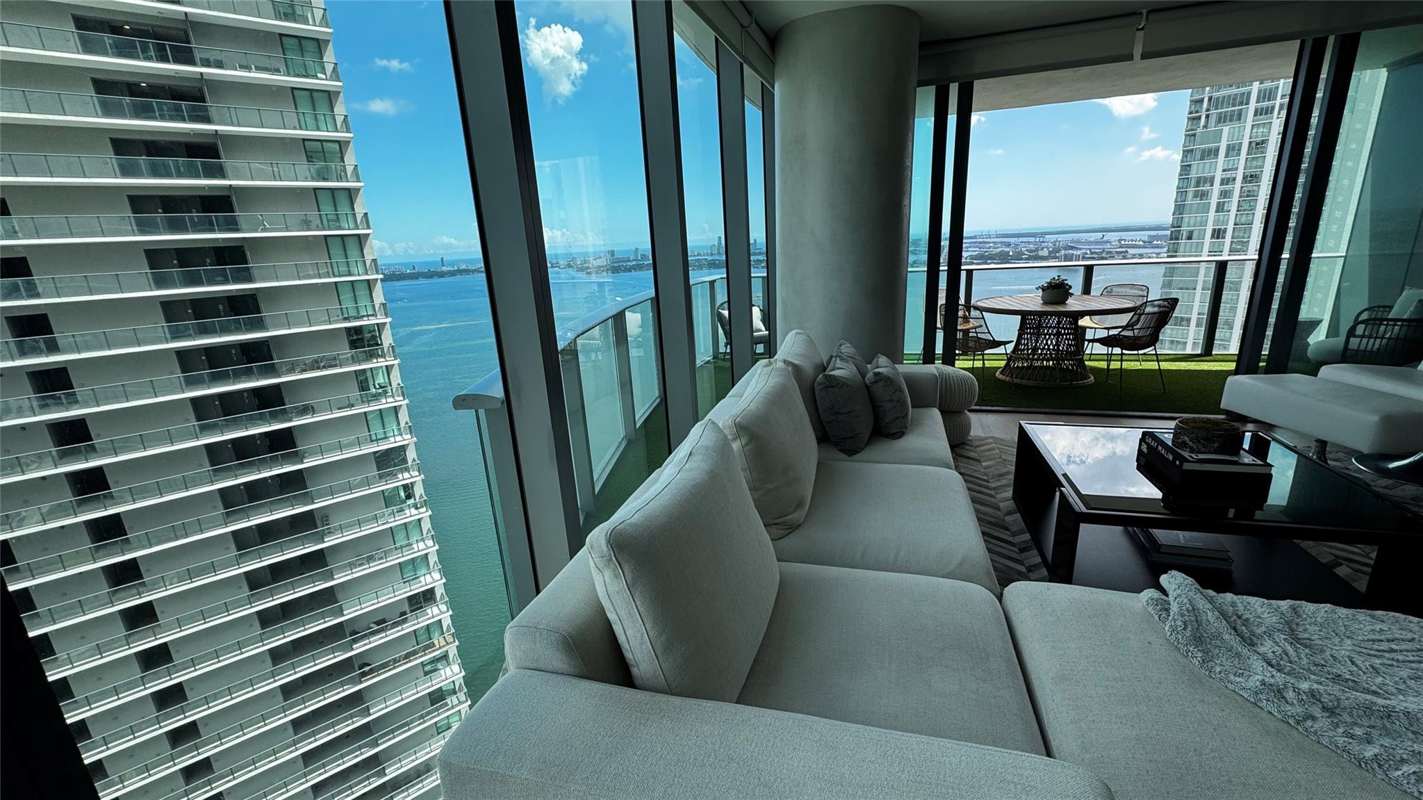 650 Northeast 32nd Street, Unit 4307 Miami, FL 33137 - Photo 11 of 46 Photo 11