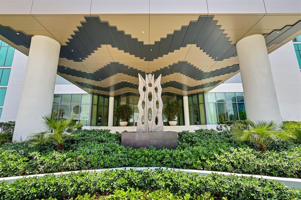 650 Northeast 32nd Street, Unit 4307 Miami, FL 33137 - Photo 38 of 46 Entrance