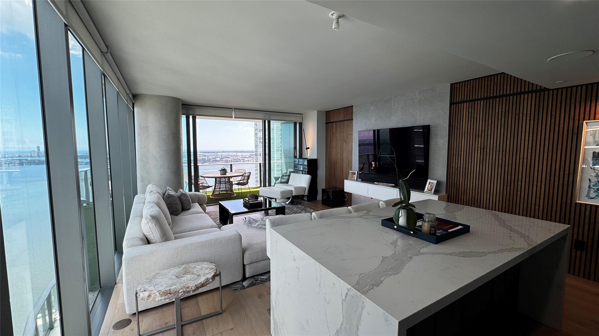 650 Northeast 32nd Street, Unit 4307 Miami, FL 33137 - Photo 9 of 46 Photo 9