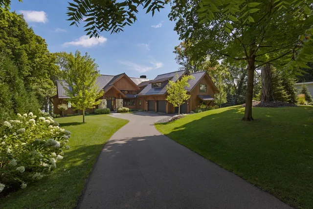 $6,995,000 | 3247 Casco Circle, Orono, MN 55391