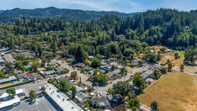 $329,900 | 611 Hawthorne Lane, Willits, CA 95490