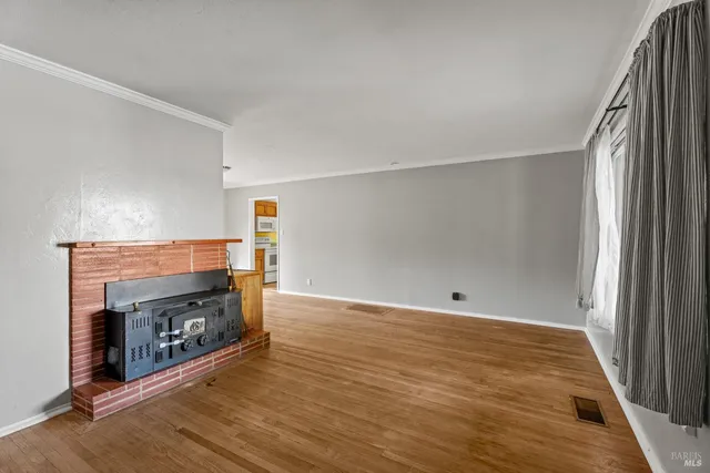 $329,900 | 611 Hawthorne Lane, Willits, CA 95490