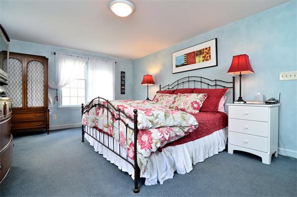 662 Salem End Road Framingham, MA 01702 - Photo 14 of 29 Gallery Image 14