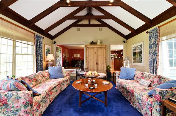 662 Salem End Road Framingham, MA 01702 - Photo 10 of 29 Gallery Image 10