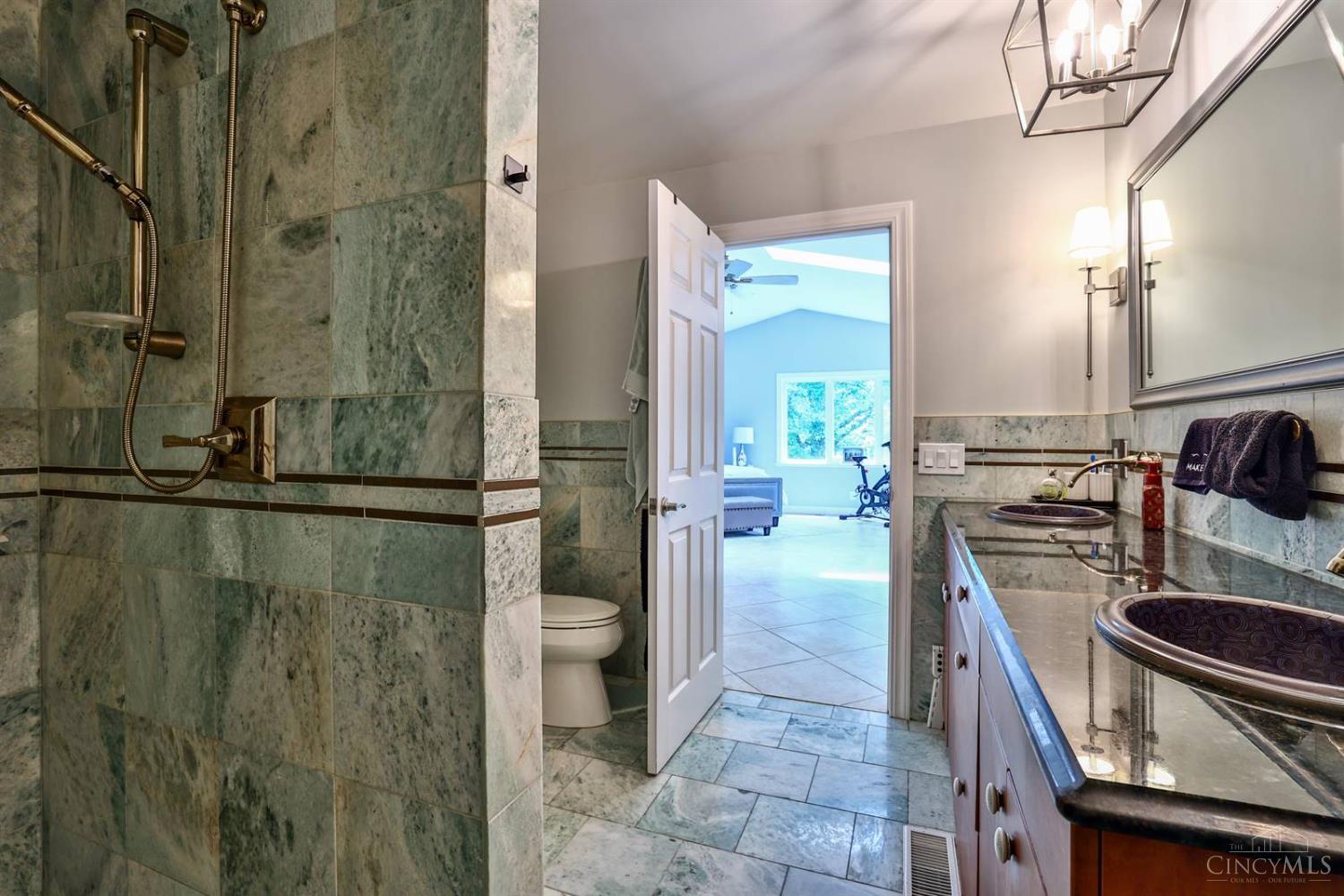 572 Locust Corner Road Cincinnati, OH 45245 - Photo 30 of 80 Gallery Image 30