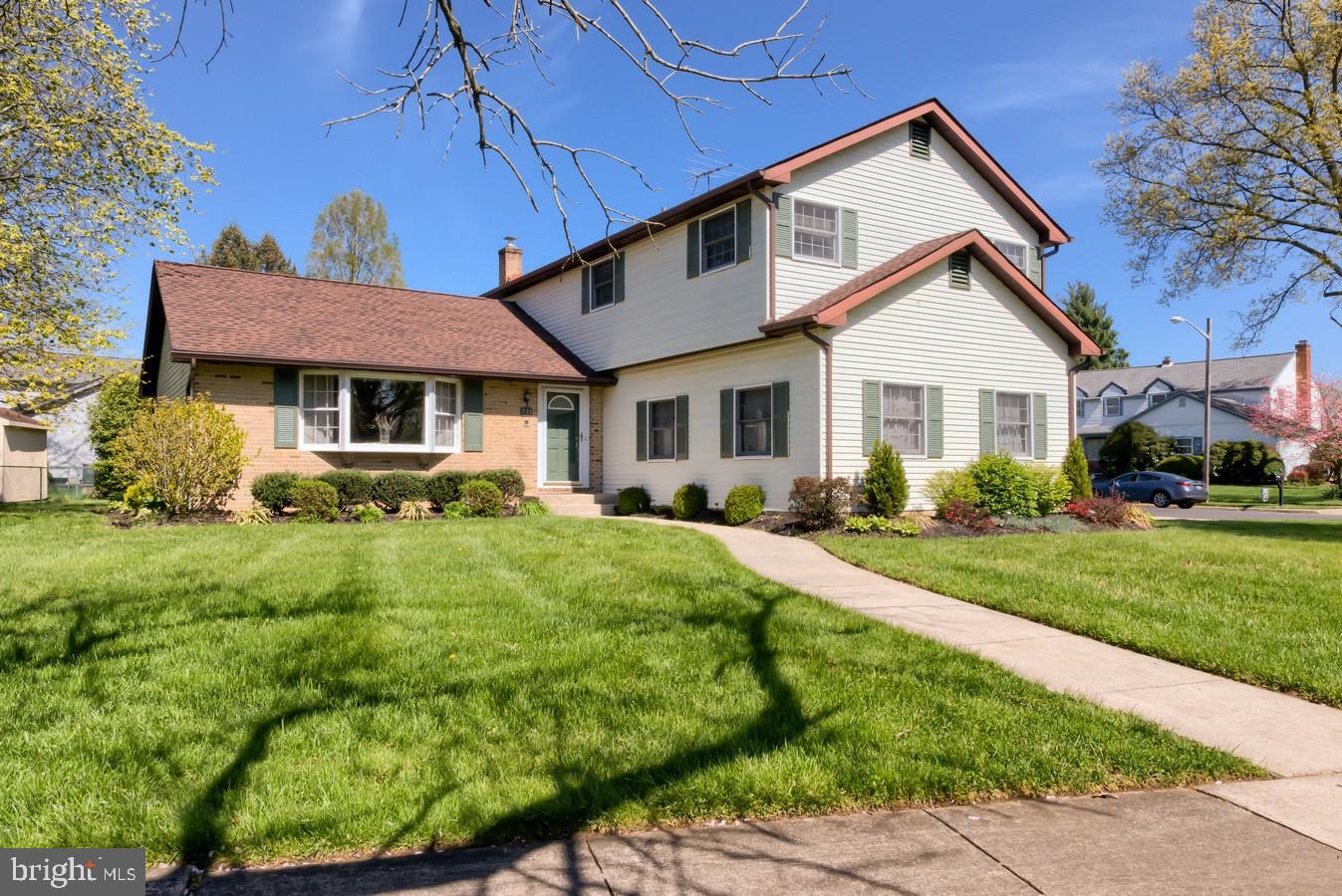 739 York Road Mount Laurel, NJ 08054 - Photo 1 of 33