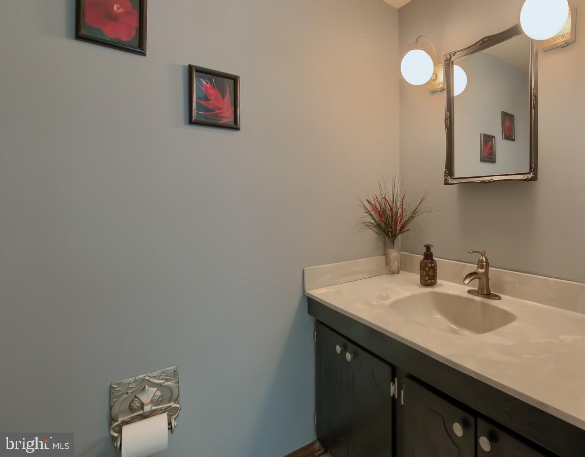 739 York Road Mount Laurel, NJ 08054 - Photo 19 of 33