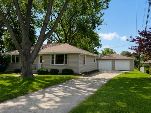 $244,900 | 1136 Gertsam Drive, Bradley, IL 60915