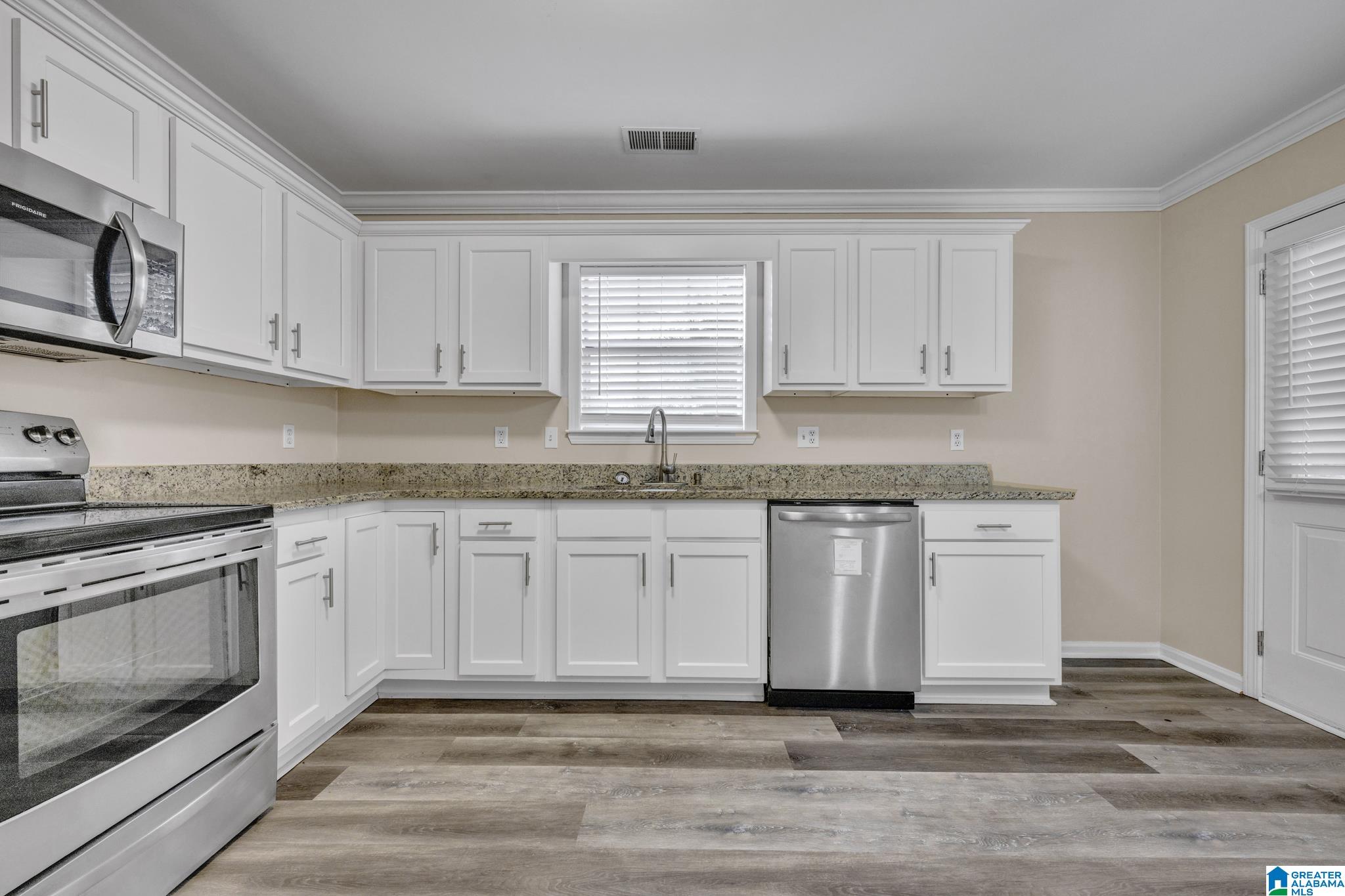 1421 Timber Circle Helena, AL 35080 - Photo 9 of 27