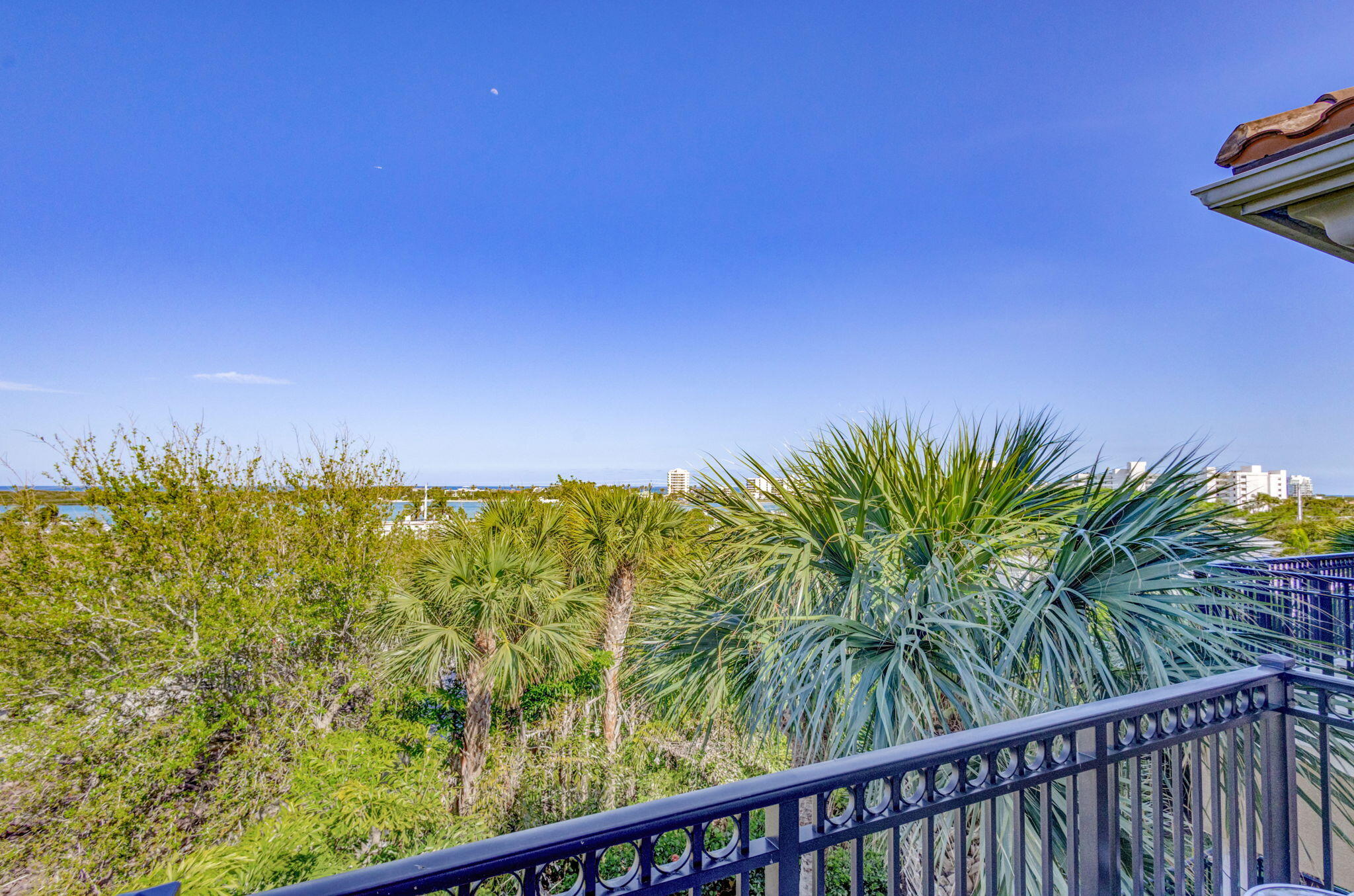 301 Del Sol Circle Tequesta, FL 33469 - Photo 58 of 83 58-web-or-mls-5D1A4454JS