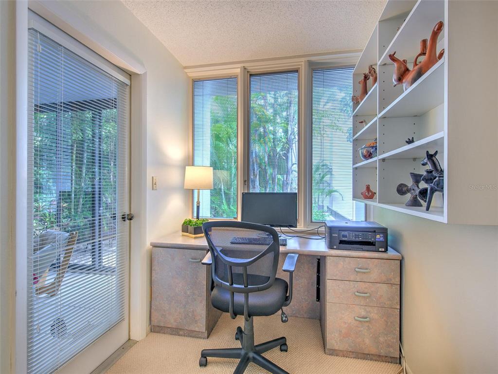 830 Bayport Way, Unit 830 Longboat Key, FL 34228 - Photo 23 of 48