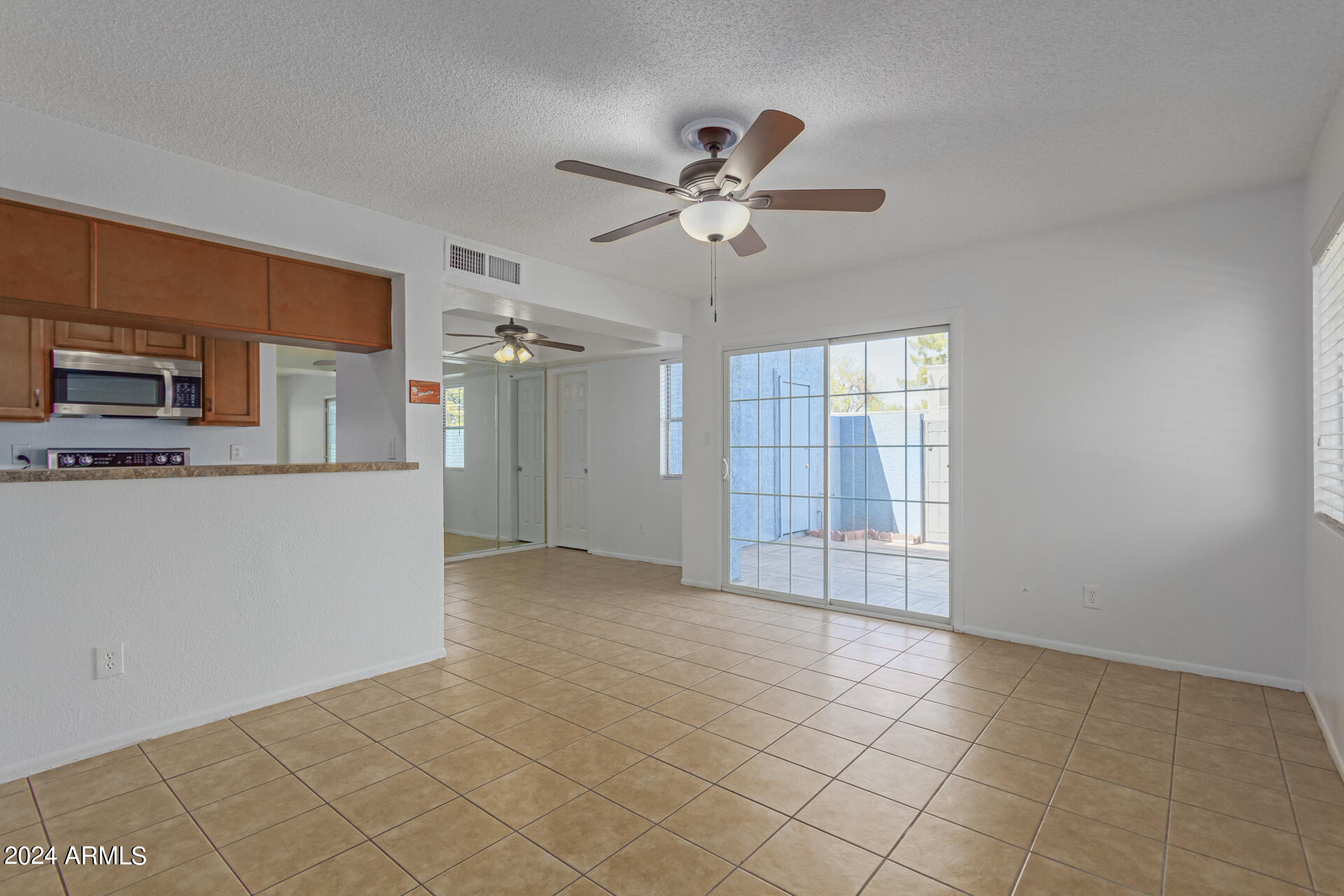 5437 West Friess Road Glendale, AZ 85306 - Photo 5 of 27 05 - Friess