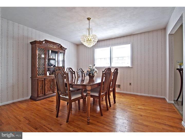 41 Tar Heels Road Hamilton, NJ 08619 - Photo 3 of 20 Dining Room