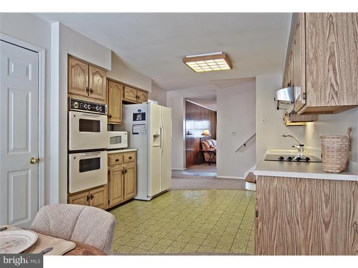 41 Tar Heels Road Hamilton, NJ 08619 - Photo 7 of 20 Kitchen