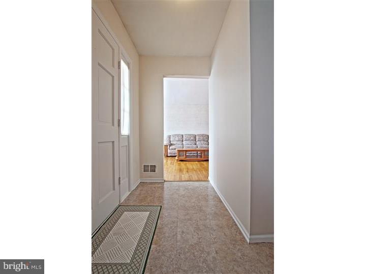 41 Tar Heels Road Hamilton, NJ 08619 - Photo 9 of 20 Foyer