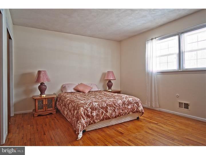 41 Tar Heels Road Hamilton, NJ 08619 - Photo 10 of 20 Bedroom - Main