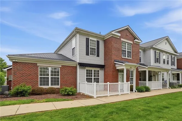 $275,000 | 308 Sonie Drive, Sewickley, PA 15143