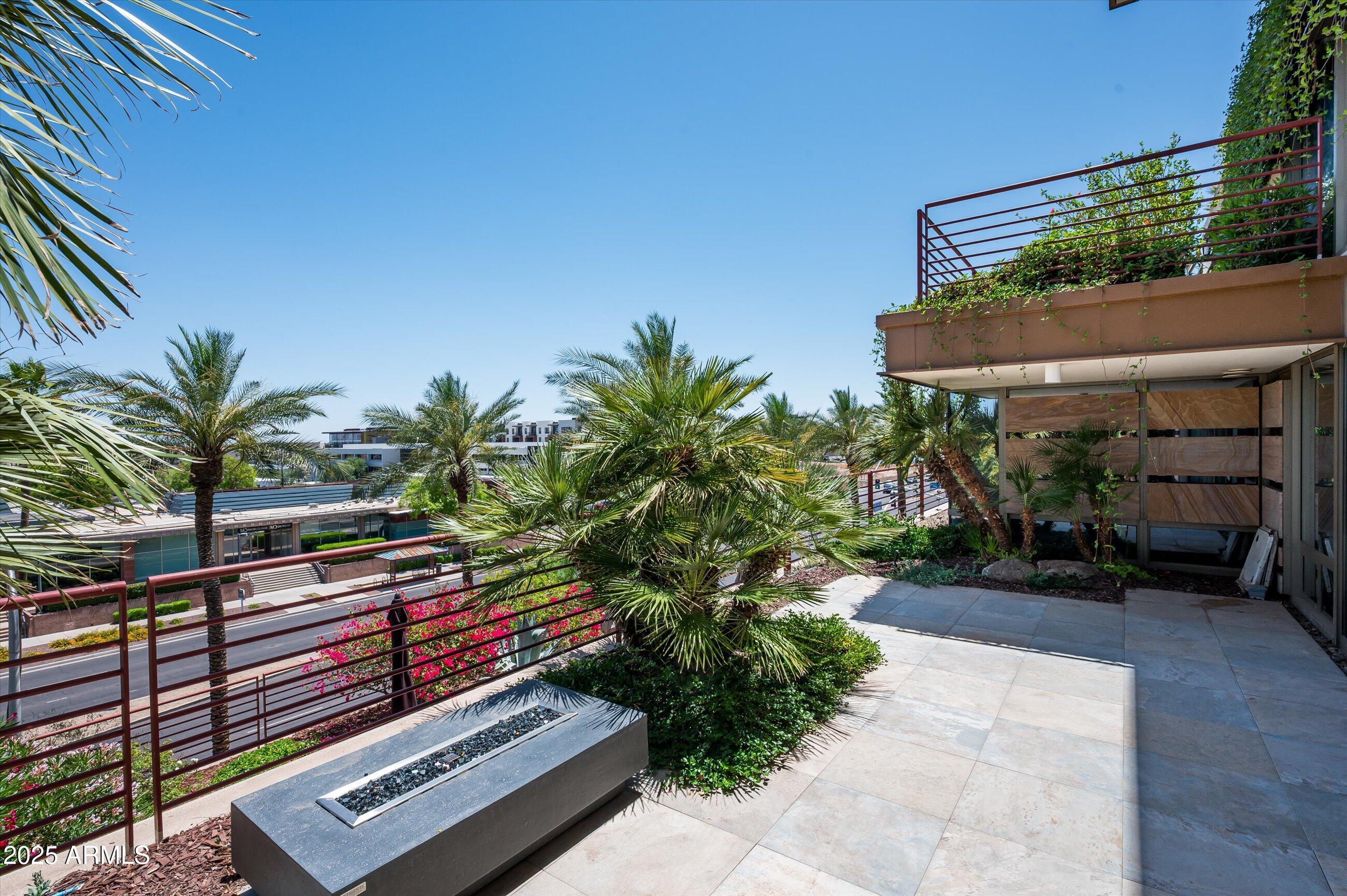 7167 East Rancho Vista Drive, Unit 4010 Scottsdale, AZ 85251 - Photo 22 of 43 a view of a backyard with sitting area