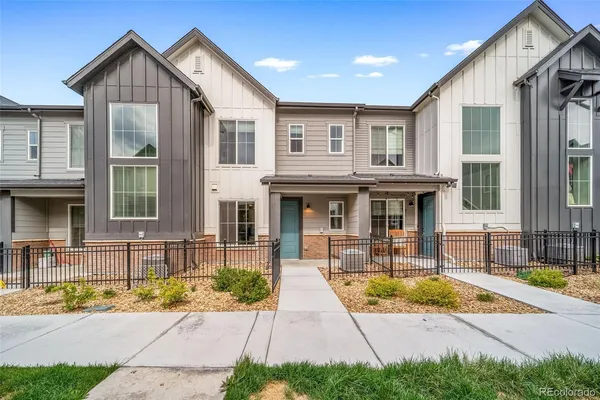$489,990 | 475 Millwall Circle, Castle Pines, CO 80108